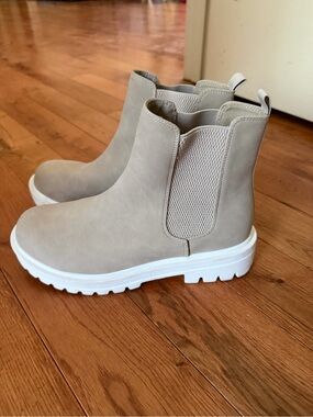 Soda Beige Chelsea Ankle Booties with White Platform Sole